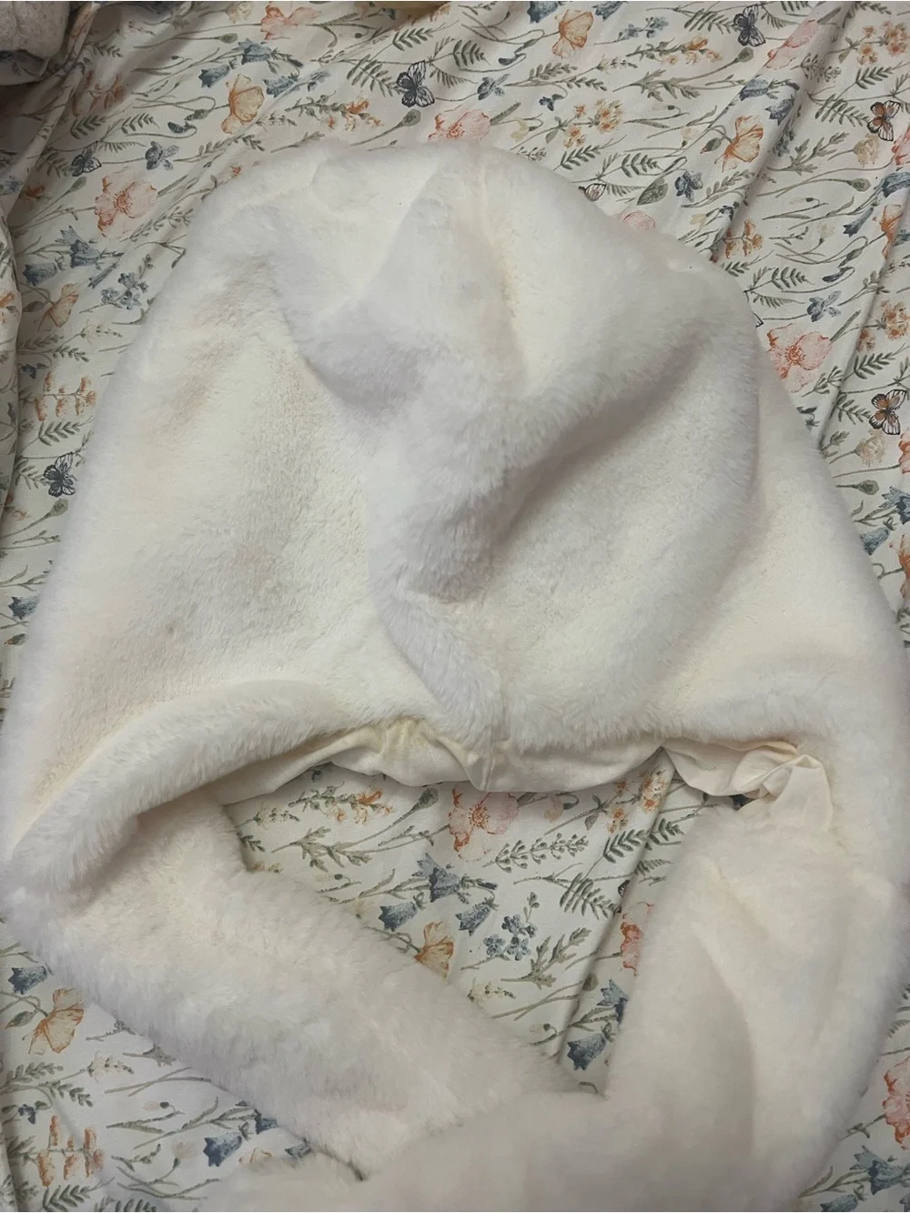 SHEIN X Hello Kitty Hooded Beanie
